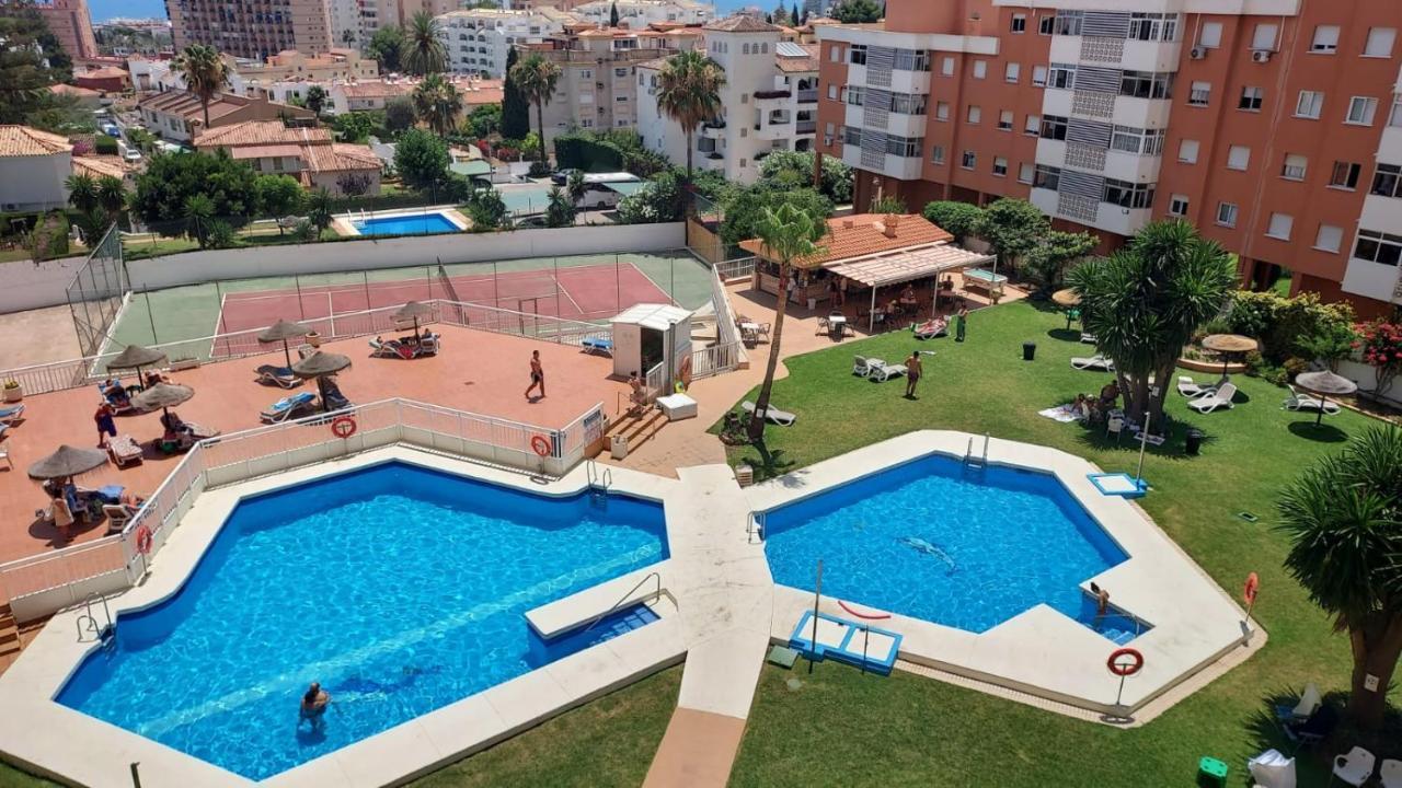 Enjoying Together Torremolinos Bagian luar foto